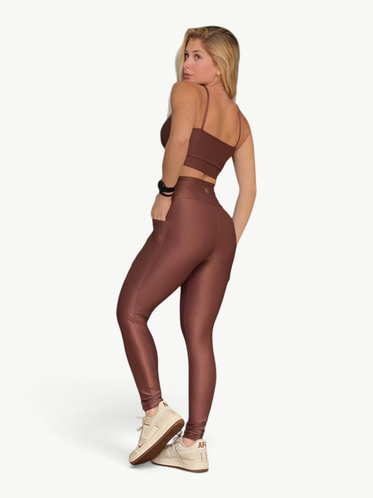 JM Brazilian Activewear Bianca legging set in brown with a supportive crop top and high-waisted leggings on a model.