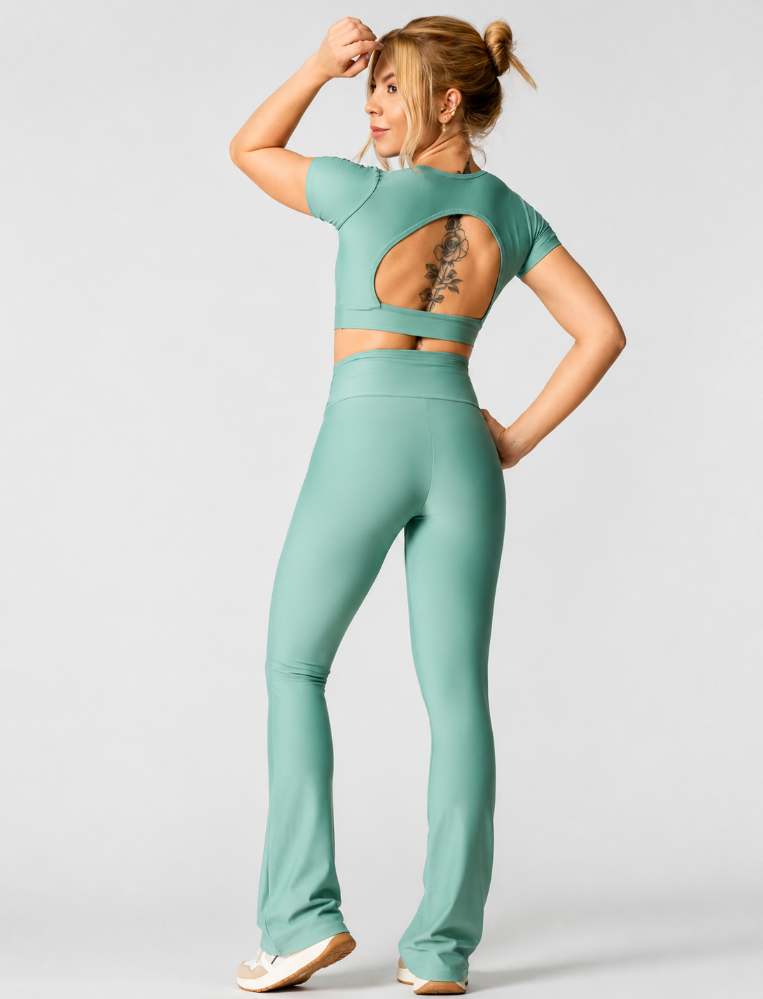 Short-Sleeve Flare Set